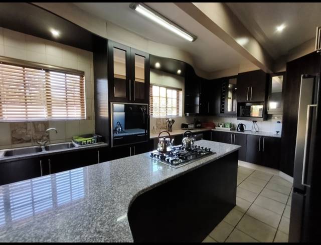 3 BEDROOM HOUSE TO LET IN UNITAS PARK